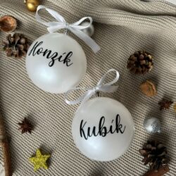 MIMIO Vánoční baňka se jménem 10cm - BÍLÁ